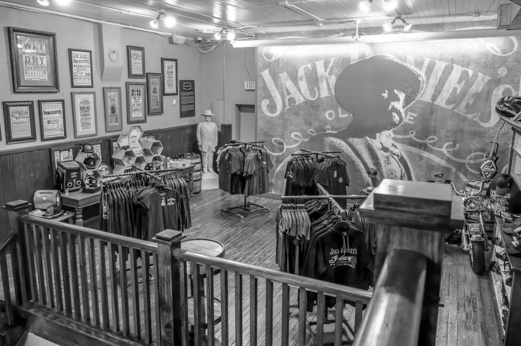 jack daniels distillery tour gift shop