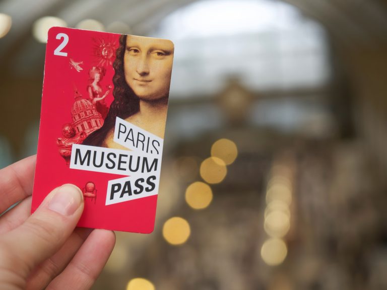 3 days in Paris, France | Paris Museum Pass | Paris Pass | Paris Passlib' | Paris Convention and Visitors Bureau | Notre Dame Cathedral | Saint Chapelle | Musee d'Orsay | Louvre art museum | Eiffel Tower | Seine River cruise | Arc de Triomphe | Notre Dame towers