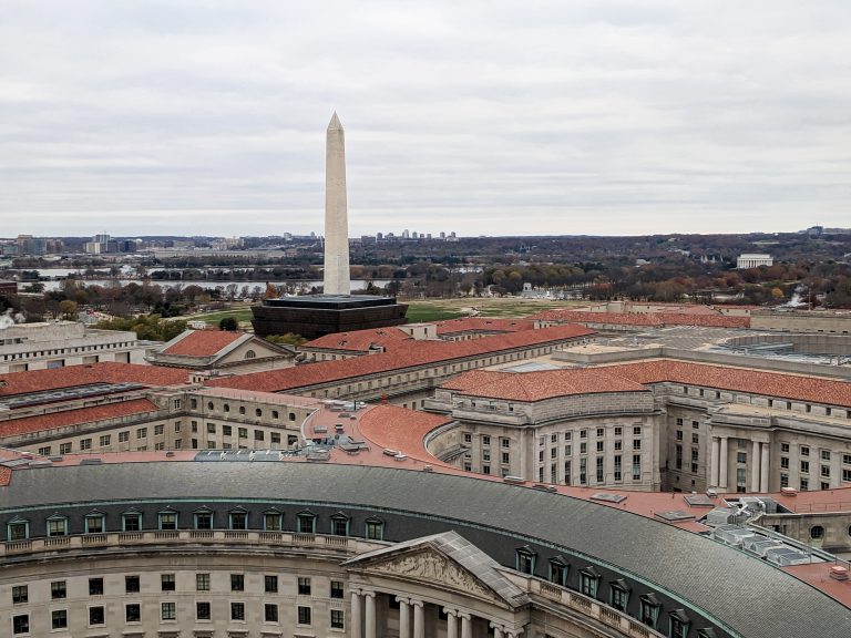 A Jam-Packed 3 Days in Washington DC Itinerary for First Time Visitors | District of Columbia, White House, United States Capitol, Lincoln Memorial and Ford's Theater, Arlington | #washingtondc #uscapital #whitehouse #timebudgettravel #USA