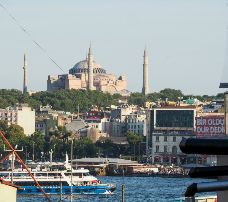 Where to Stay in Istanbul, Turkey: Hotel Momento Golden Horn in Beyoglu / Karakoy. View of Hagia Sophia from my room. #istanbul #turkey #goldenhorn #wheretostay #hotelreview #hotelmomento #traveltips #hagiasophia #ayasofya