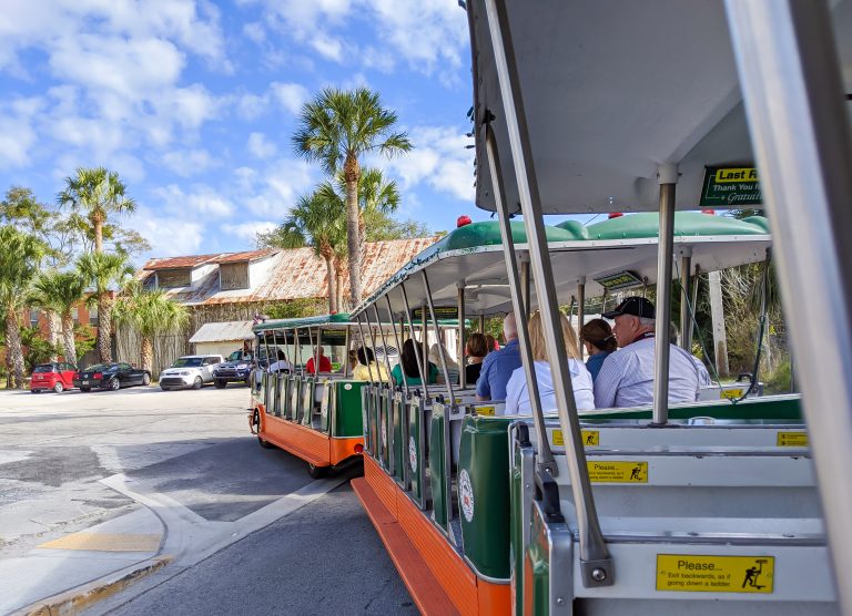 St. Augustine Old Town Trolley Tour Review and Tips / Things to know before you decide to take an Old Town Trolley Tour / St. Augustine, Florida