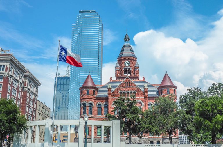 7 Worthwhile Ways to Spend a Weekend in Dallas, Texas | Things to do in Dallas, 2 days in Dallas | Reunion Tower, 6th Floor Museum, Dealey Plaza, and more