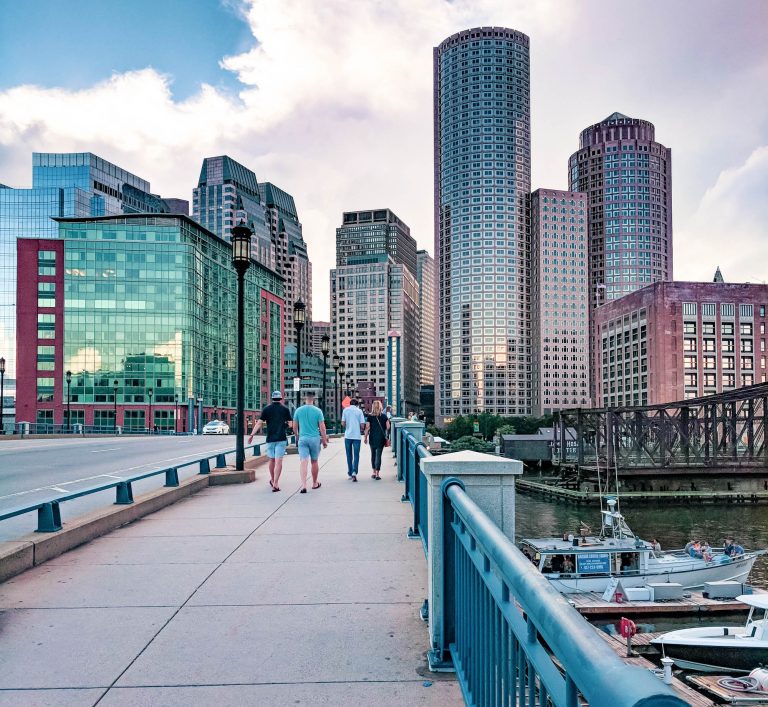 Boston bucket list and the best things to do in Boston, Massachusetts. Pro tips for visiting Boston.