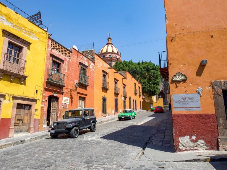 Traveler Beware: San Miguel de Allende's Charming Facade Hides Deeper Problems | San Miguel de Allende, Guanajuato, Mexico has a lot of serious problems you should be aware of before you visit. | Responsible travel, sustainable travel, and more