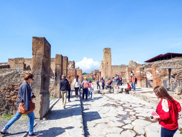 Pompeii vs Herculaneum: How to Decide Which is Best For Your Trip