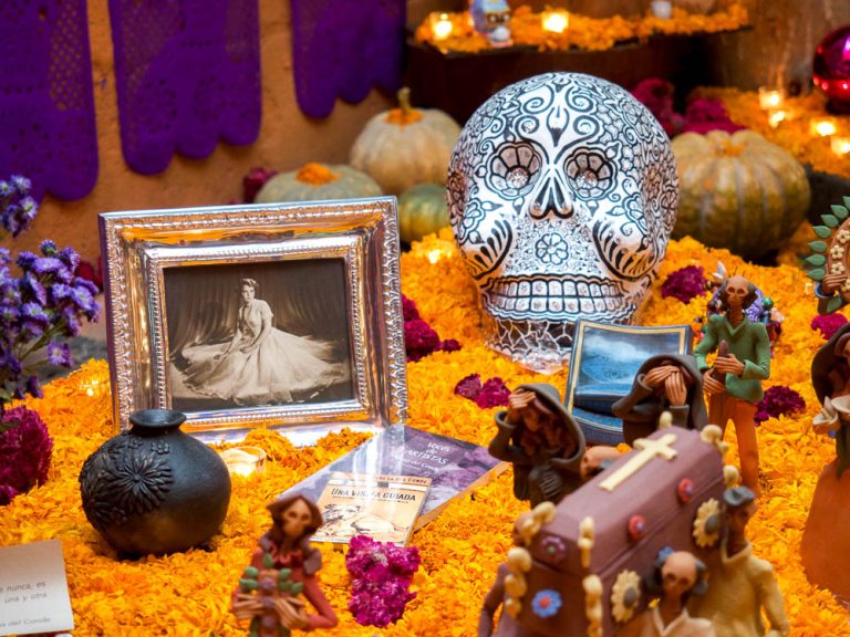 How to Dress for Day of the Dead: A Complete Guide for All